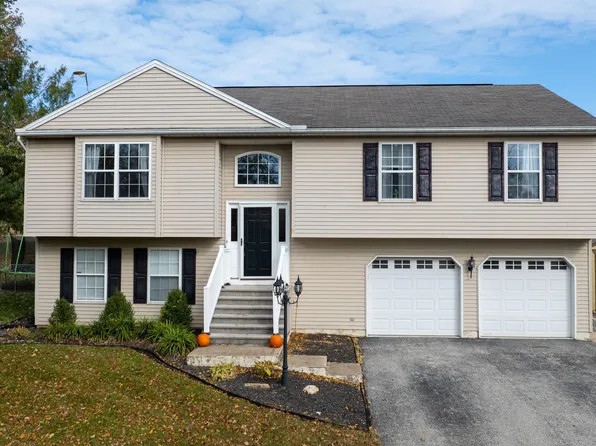 360 Pine Valley Dr, Felton, PA 17322