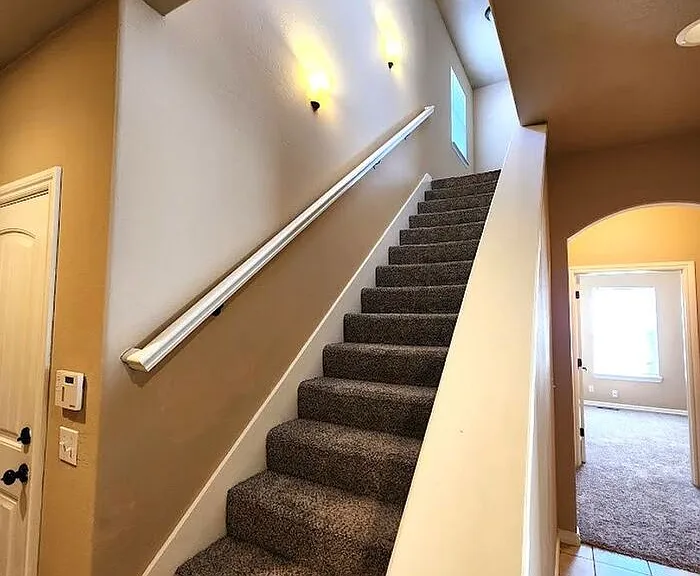 13705 Oxford Dr — Photo 25