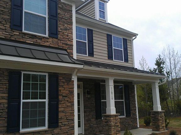 Sitting Porch in quiet neighborhood