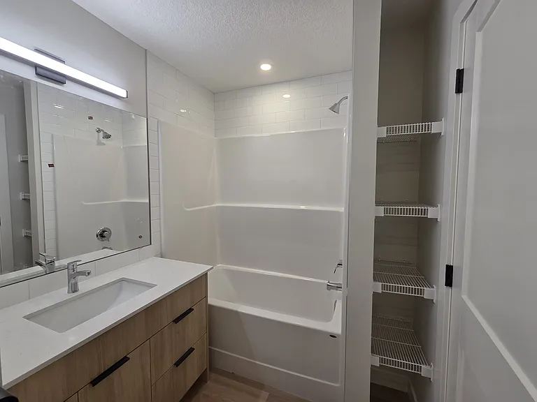 6203 109a St NW #2 — Photo 9