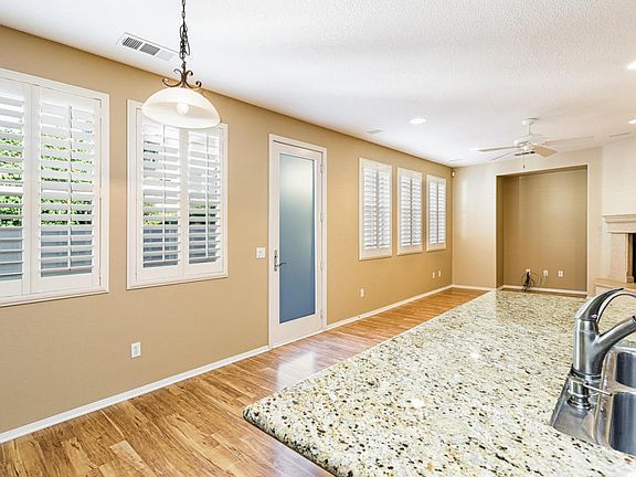 5th image of 654 Clearwater Creek Dr