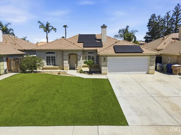 10904 Mirage Dr, Bakersfield, CA 93311