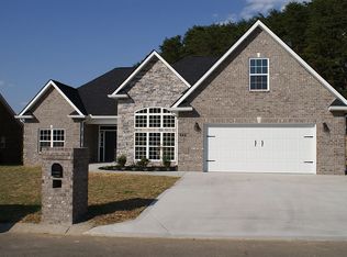 648 Berrywood Dr, Maryville, TN 37801