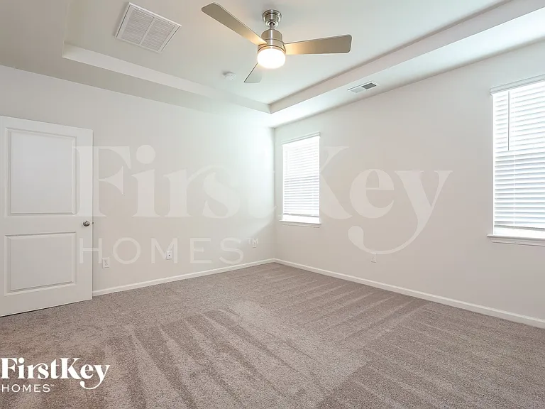 419 Stonefence Dr — Photo 7