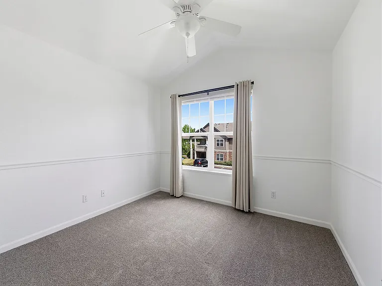 5225 White Willow Dr #L210 — Photo 13