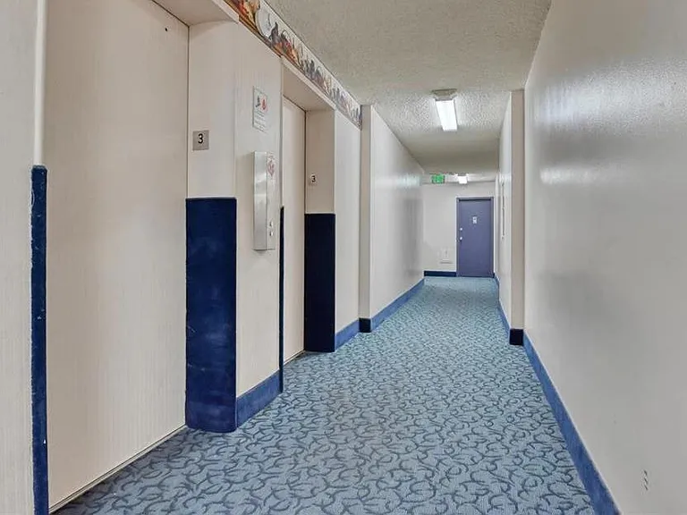 Private Entrance hallway