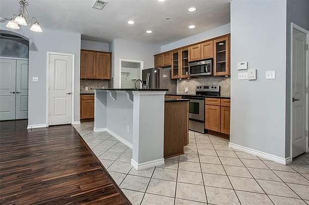 1st image of 1020 Texas St #1202