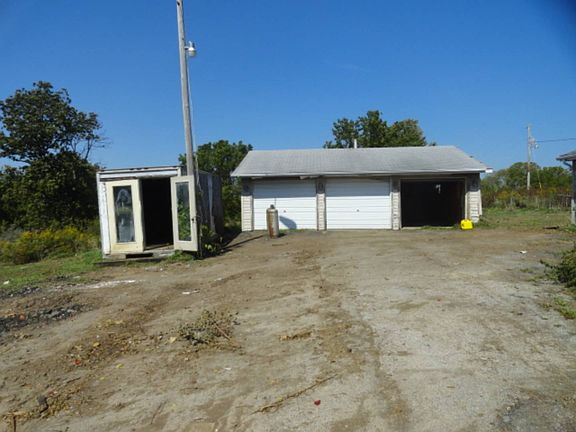 2nd image of 1943 84th St