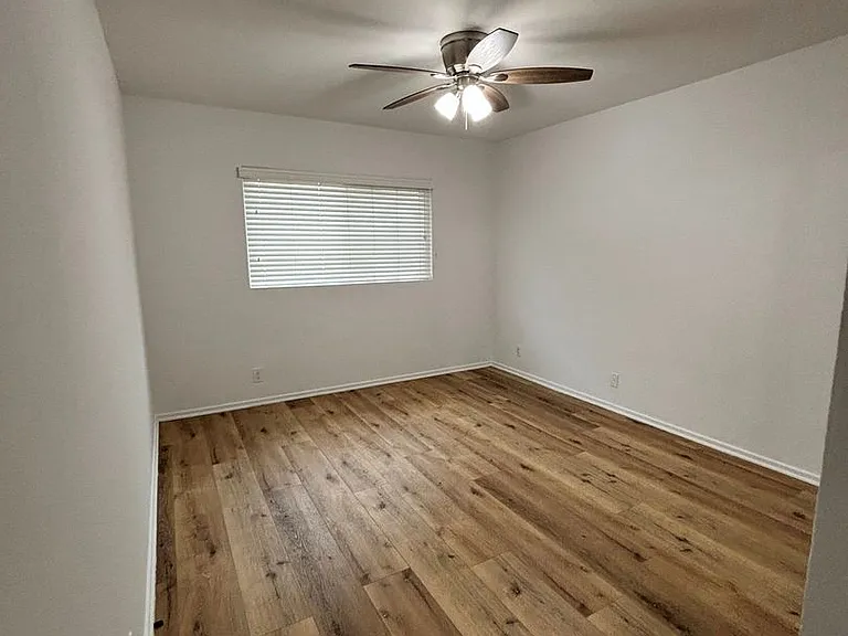 334 S. Hobart Blvd — Photo 27