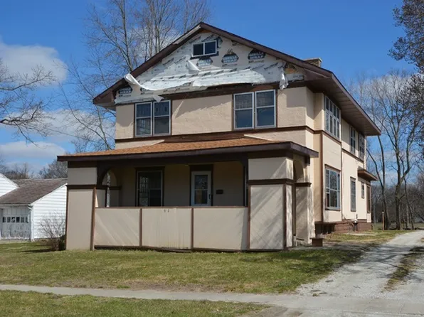 512 N 4th St, Watseka, IL 60970