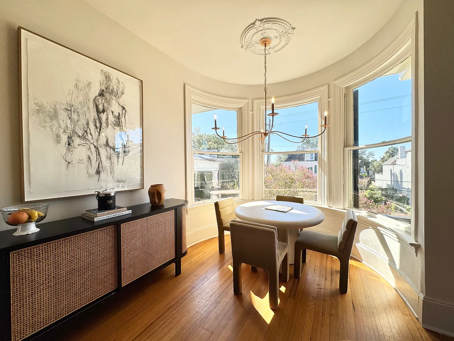 2 bed, 2.5 bath, 1820 sqft, $8,000 — Photo 1