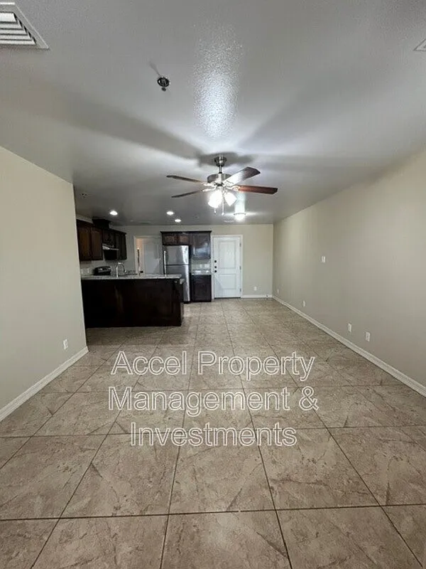2 bed, 2.5 bath, $995 — Photo 3