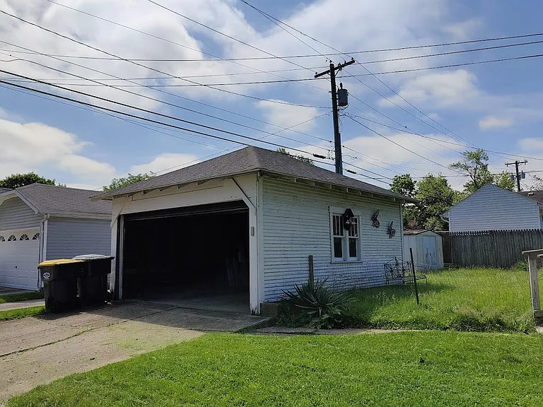 702 Park Ave — Photo 18