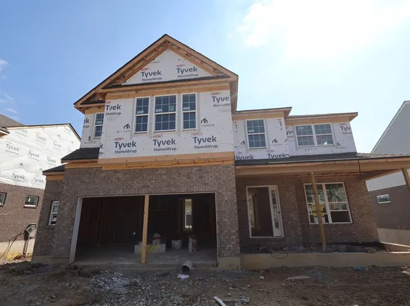 668 Goldfinch Dr, Beavercreek, OH 45434