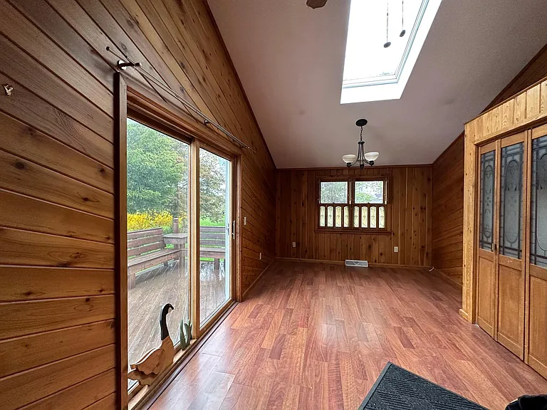 3225 Philmore Ave — Photo 7