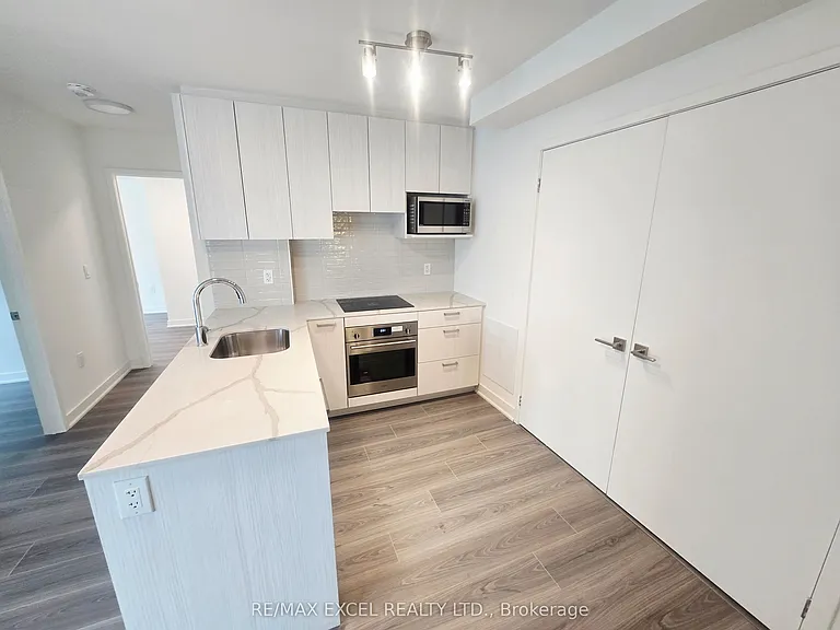 65 Curlew Dr #206 — Photo 8