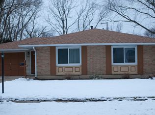 705 Oriole Dr, Streamwood, IL