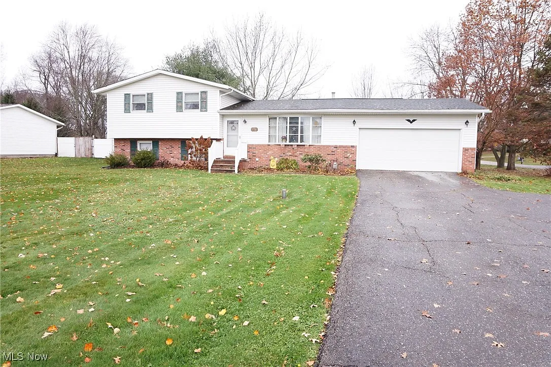13581 Iris Ave NW photo 1