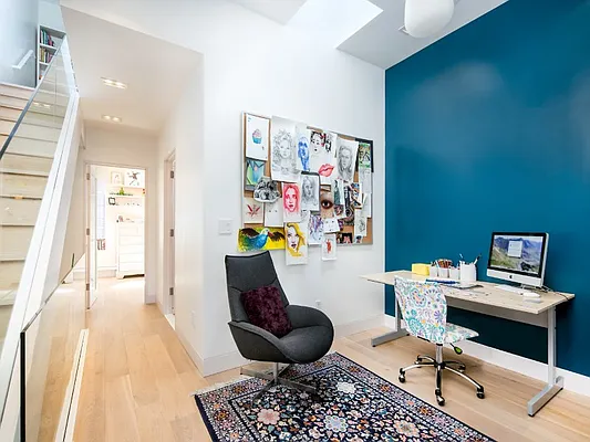 Sold by Sotheby's International Realty | media 22
