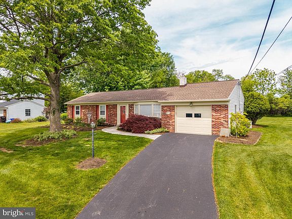 2nd image of 3307 Windsor Dr