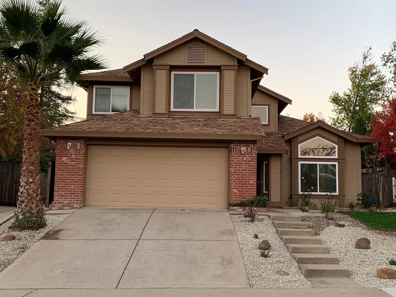 152 Chesterfield Way photo 1