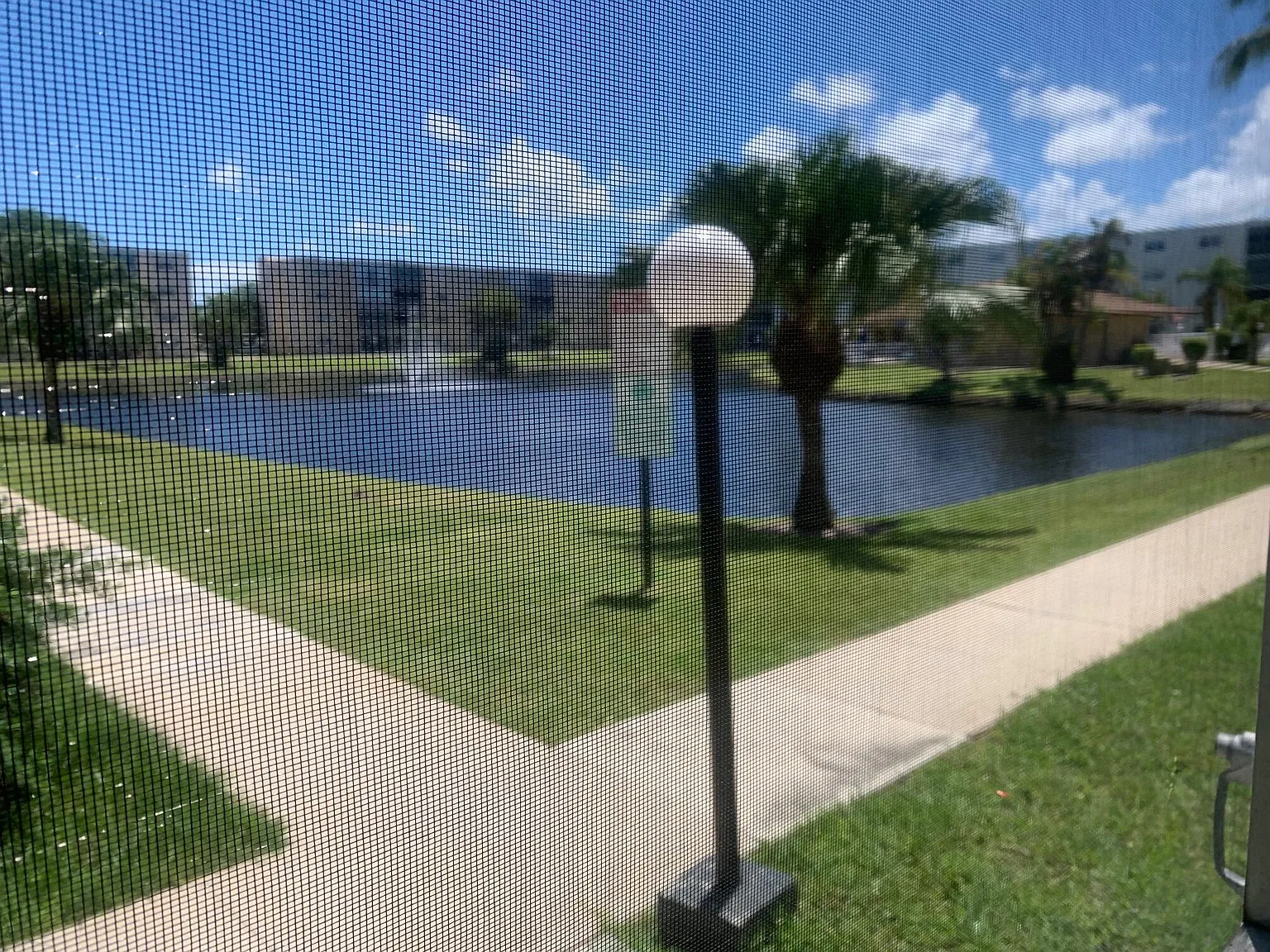 2 bed, 2.0 bath, 1144 sqft, $2,200 — Photo 4