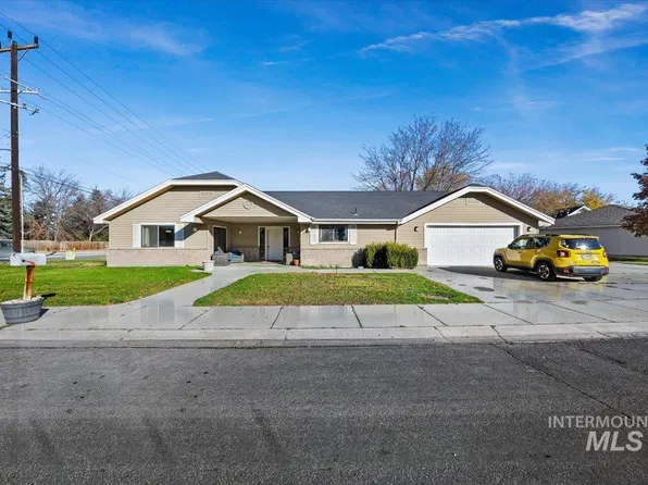2215 Hillcrest Dr, Twin Falls, ID 83301