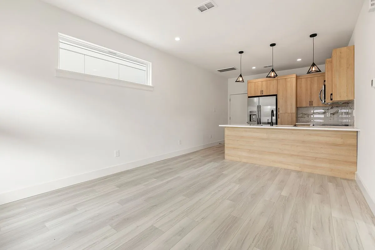 1 bed, 1.0 bath, 902 sqft, $1,500 — Photo 4