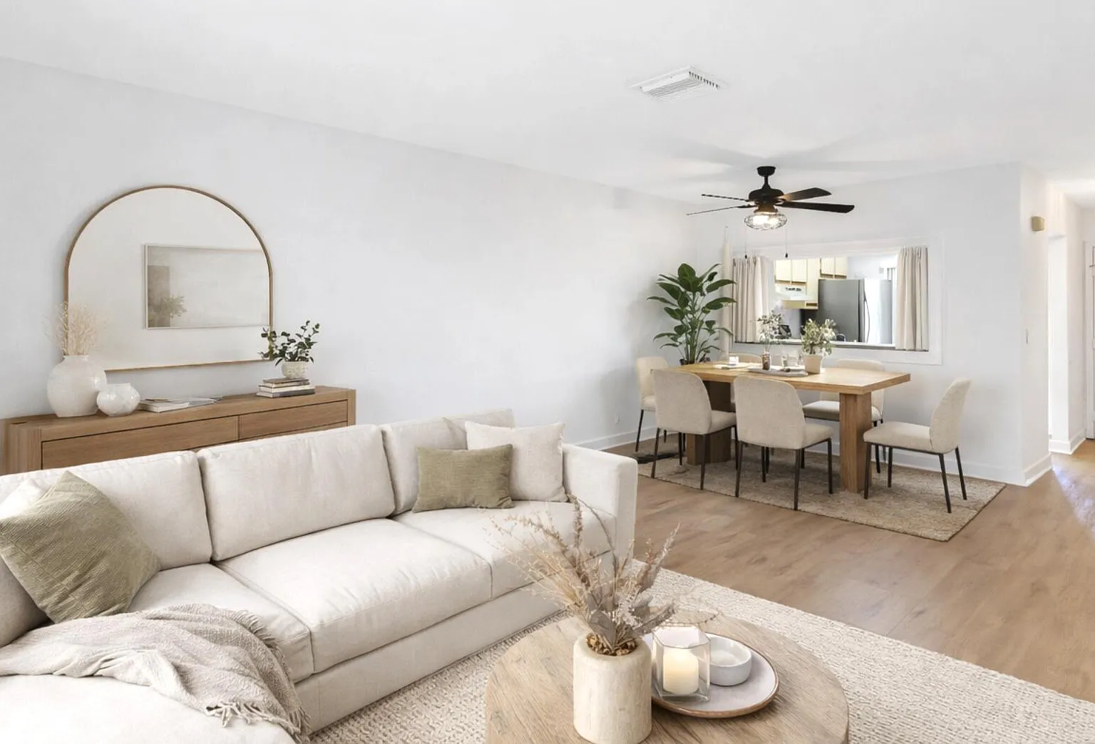 2 bed, 2.0 bath, 899 sqft, $2,550 — Photo 4