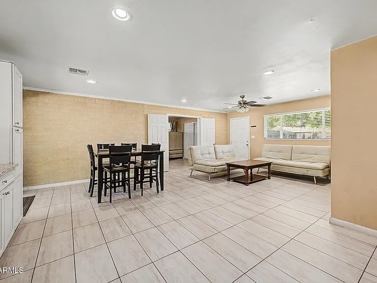 515 E Vista Del Cerro Dr — Photo 10