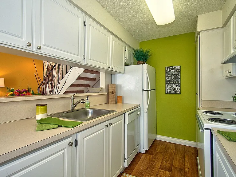 2897 NE Rene Ave — Photo 21
