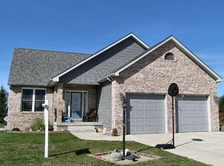605 Slate Dr, Westville, IN 46391