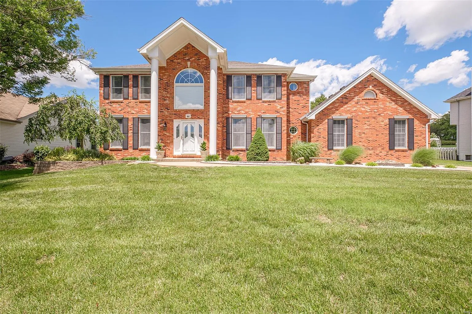 46 Lake Forest Cir photo 1
