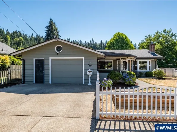 1012 S Water St, Silverton, OR 97381