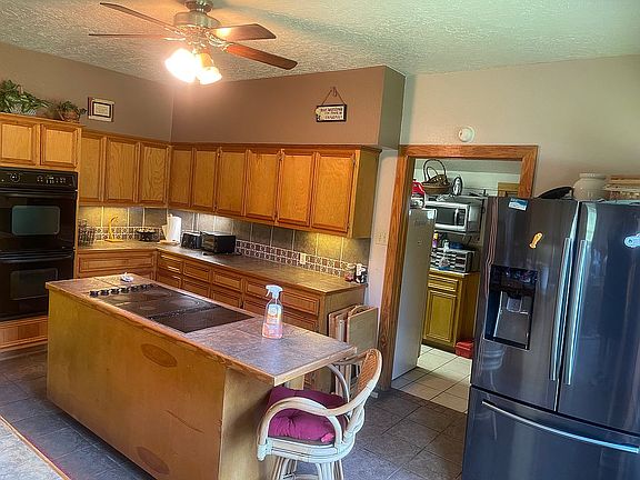 3rd image of 1571 Southwood Dr