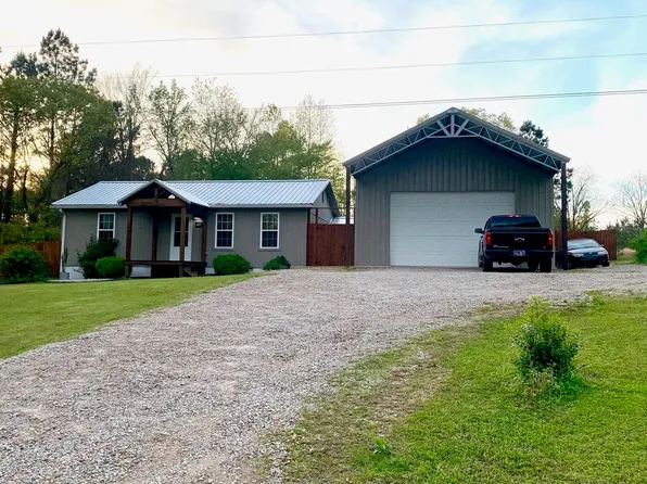 487 Sol Colston Rd, Finger, TN 38334