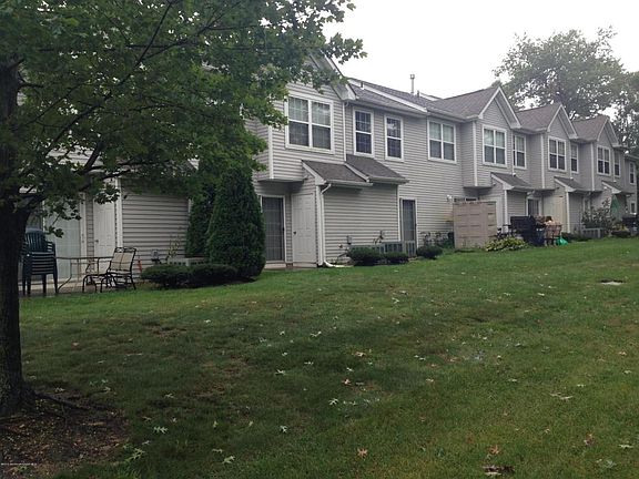 2nd image of 102 Prosperity Ct