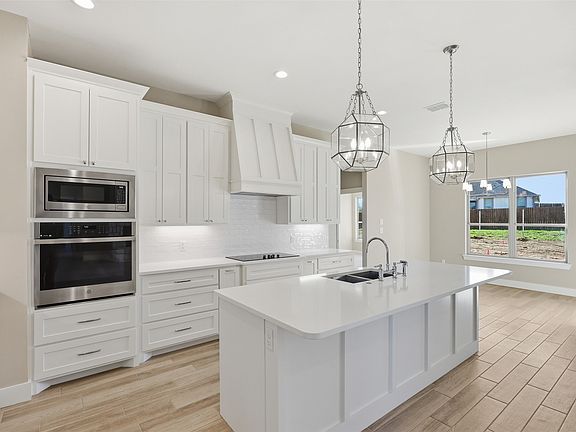 5th image of 1221 Green Elm Rd