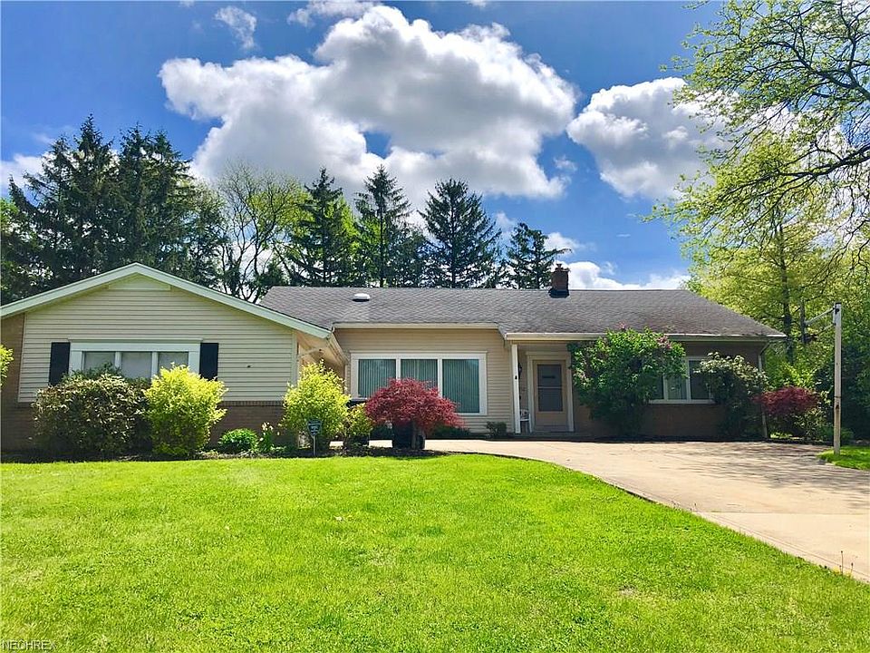 1st image of 24710 Dianne Dr