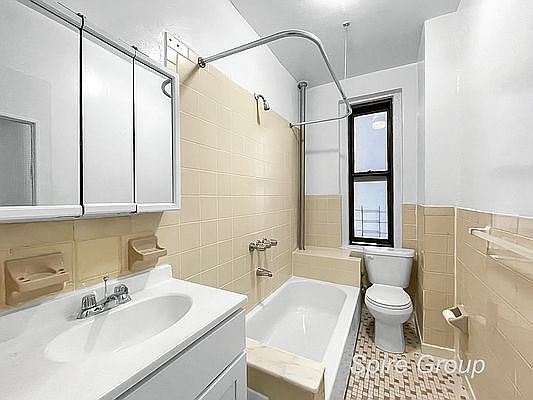 5th image of 55 Tiemann Pl APT 30