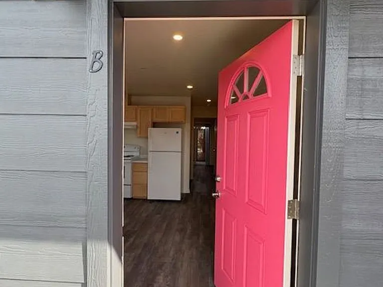 967 W Harris St — Photo 26