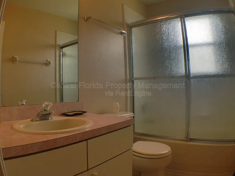 2320 Justin Ave — Photo 9