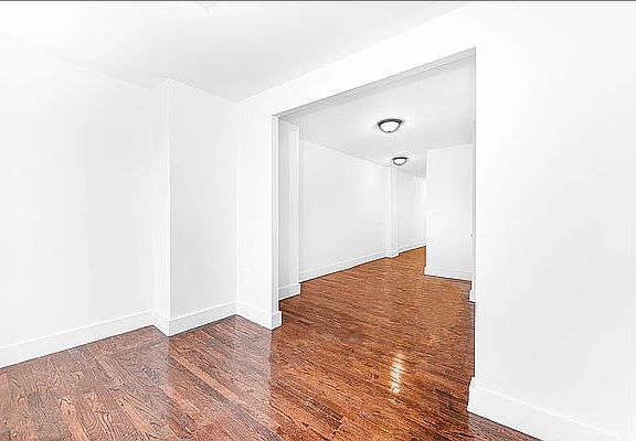 3rd image of 32 Cornelia St APT 43