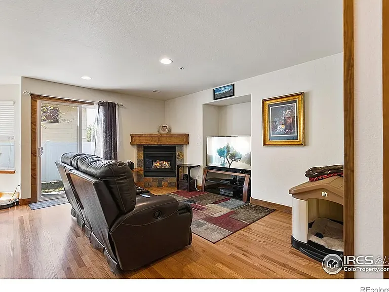 1404 S California Ave — Photo 3