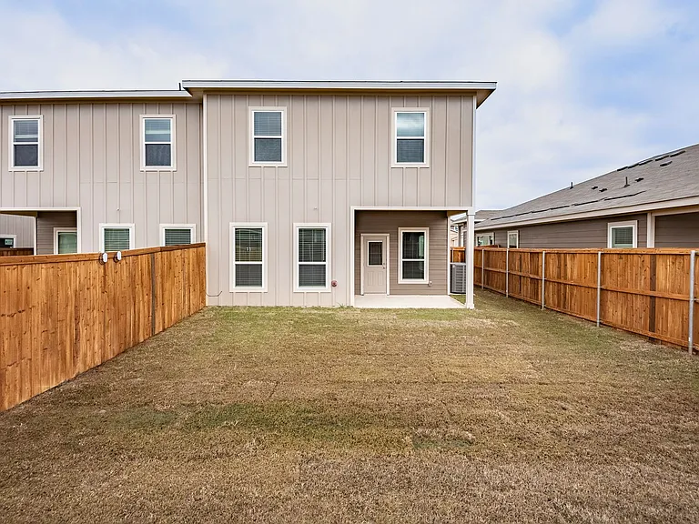644 Wheatfield Dr — Photo 26