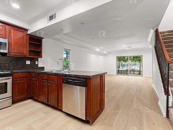 4th image of 5056 Laurel Canyon Blvd #101