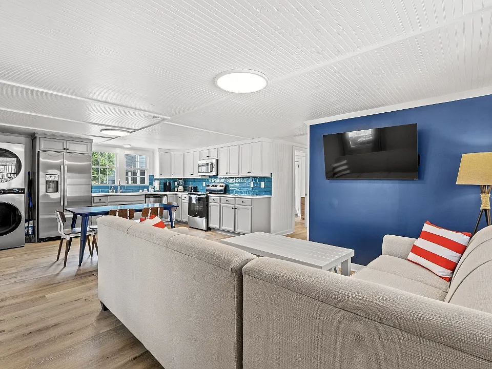 914 S Ocean Blvd #5