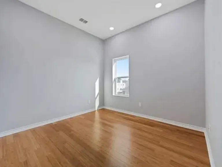 4633 Virginia Ave #101 — Photo 13