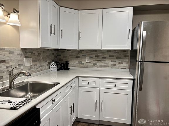 3rd image of 2230 S Patterson Blvd APT 83