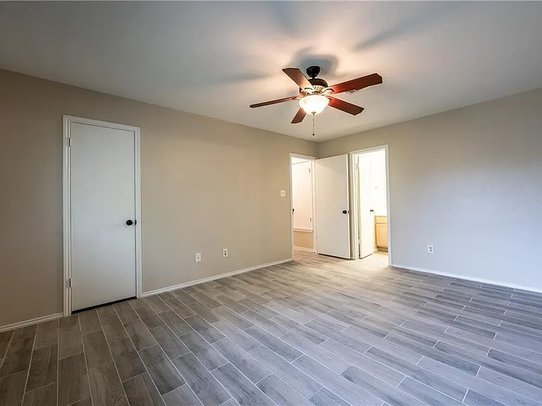 1607 Greening Way — Photo 14